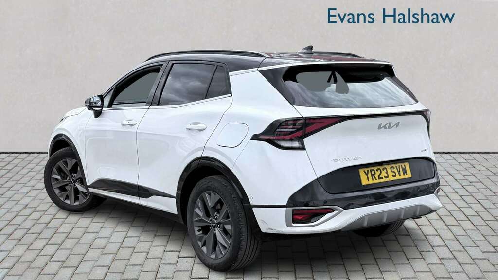 Kia Sportage 1.6T Gdi Hev Gt-line S 2023 YR23SVW White #2