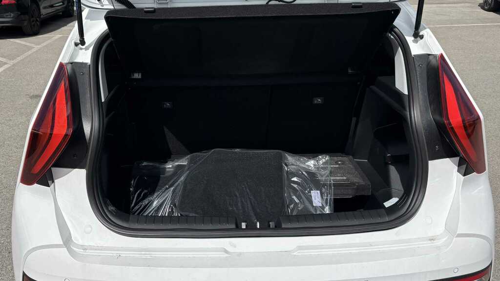 Hyundai Bayon 1.0 Tgdi 90 Tech Line Dct 2026 White #6