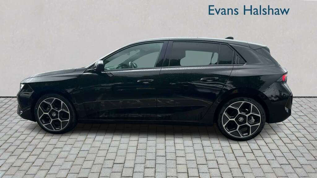 Vauxhall Astra 1.2 Turbo 130 Ultimate 2026 Black #3