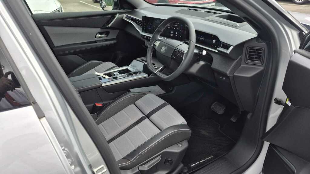 Vauxhall Grandland 1.2 Hybrid 136 Ultimate E-dct6 Pan Roof 20 Silver #5