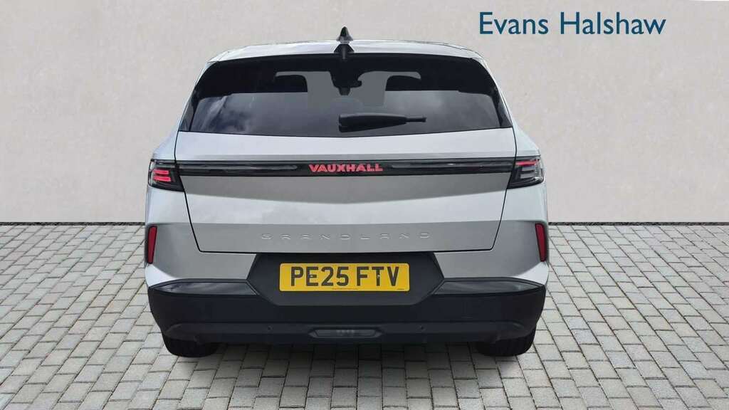 Vauxhall Grandland 1.2 Hybrid 136 Ultimate E-dct6 Pan Roof 20 Silver #3