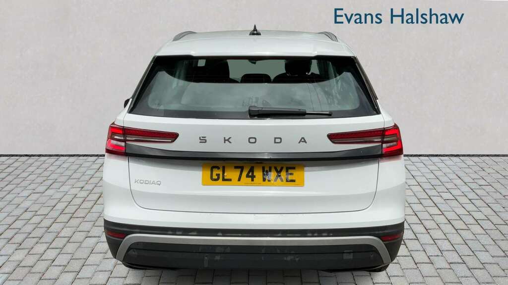 Skoda Kodiaq 2.0 Tdi Se Dsg 7 Seat 2024 White #4