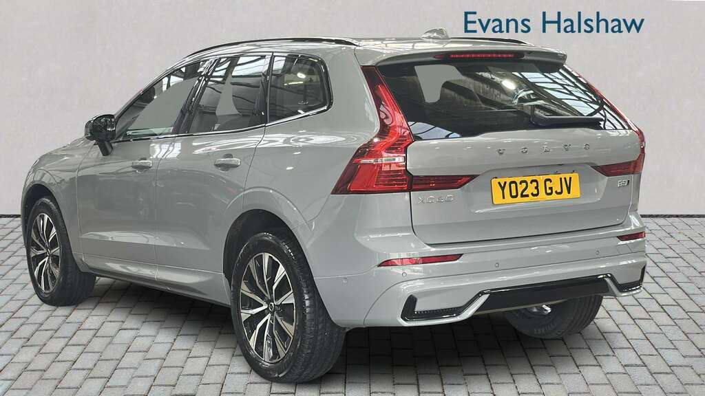 Volvo XC60 2.0 B5p Plus Dark Awd Geartronic 2023 YO23GJV Grey #2