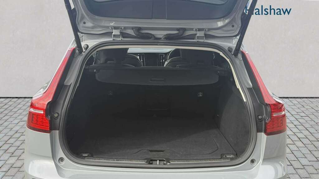 Volvo V60 2.0 B4p Ultra Dark 2025 Grey #6