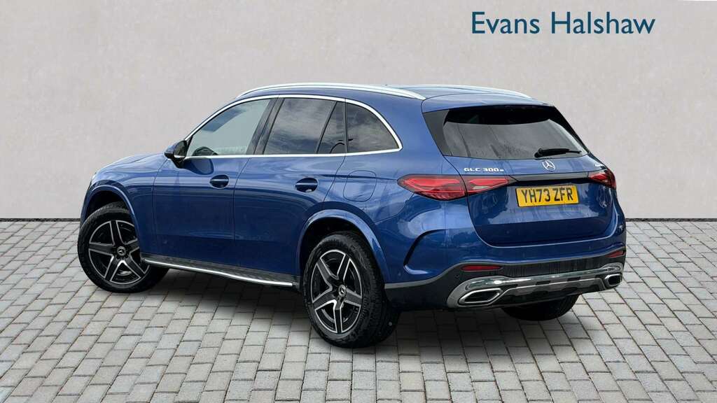 Mercedes-Benz GLC Class 300E 4Matic Amg Line 9G-tronic 2023 Blue #2