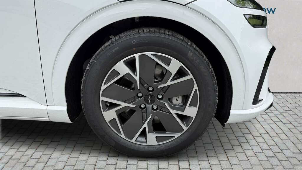 Genesis GV60 168Kw Pure 84Kwh 2026 White #6