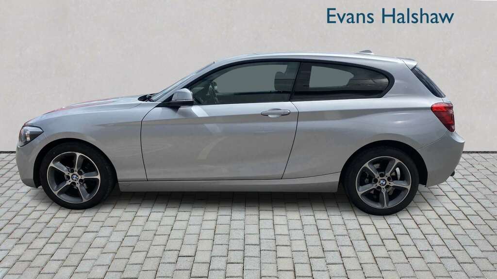 BMW 1 Series 116I Sport White #4