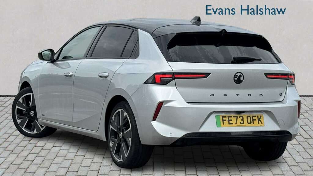 Vauxhall Astra 115Kw Ultimate 54Kwh 2023 White #2