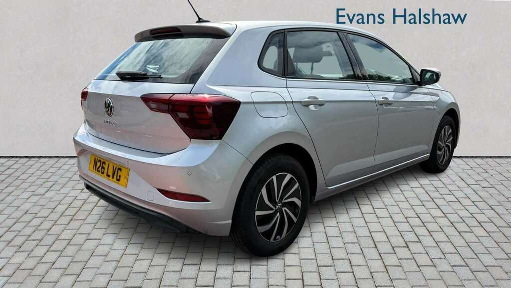 Volkswagen Polo 1.0 Tsi Life 2024 YC74SZW Silver #2