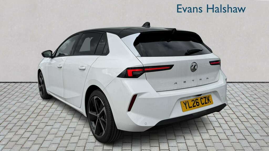 Vauxhall Astra 1.2 Turbo 130 Griffin 2026 White #5