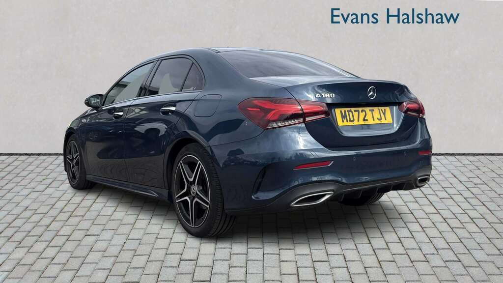 Mercedes-Benz A Class A180 Amg Line Premium 2023 MD72TJY Blue #2