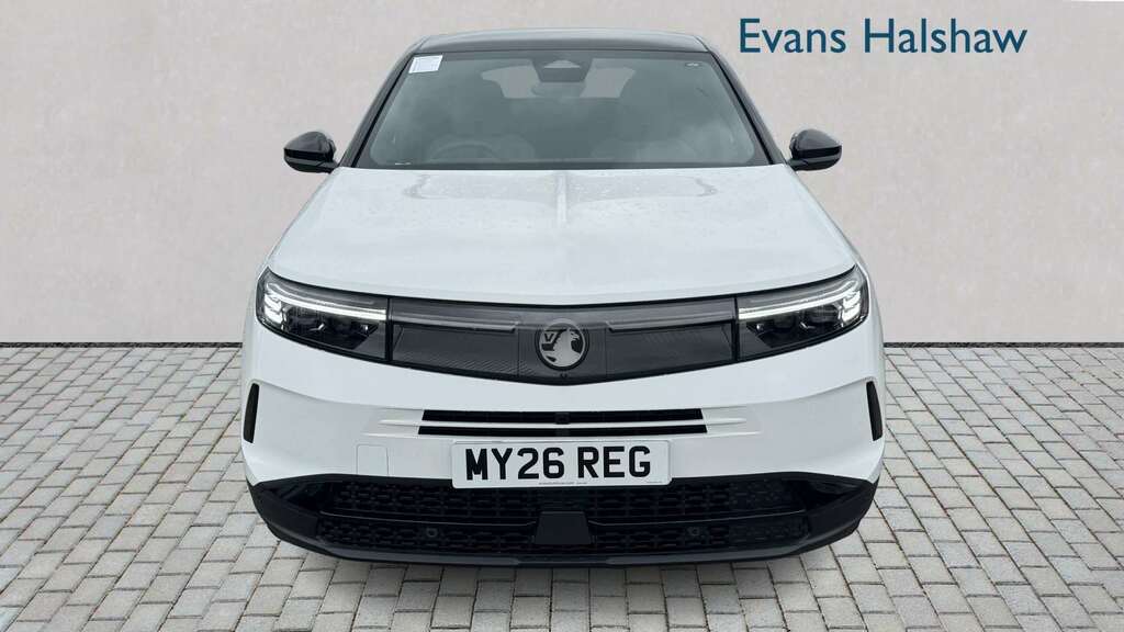 Vauxhall Grandland 1.2 Hybrid 145 Ultimate E-dct6 Fixed Roof 20 White #2
