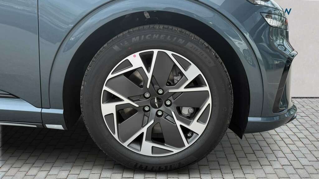 Genesis GV60 168Kw Pure 84Kwh 2026 Green #6