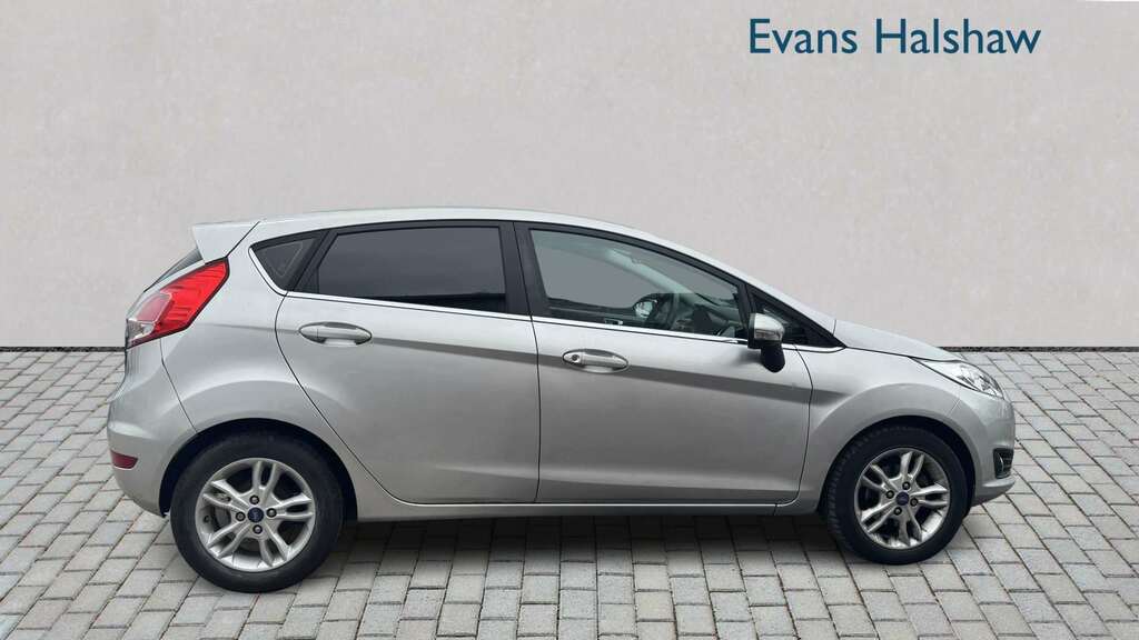 Ford Fiesta 1.25 82 Zetec 2015 MX15WTZ Silver
