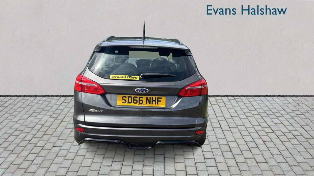Ford Focus 1.5 Tdci 120 St-line 2016 #4