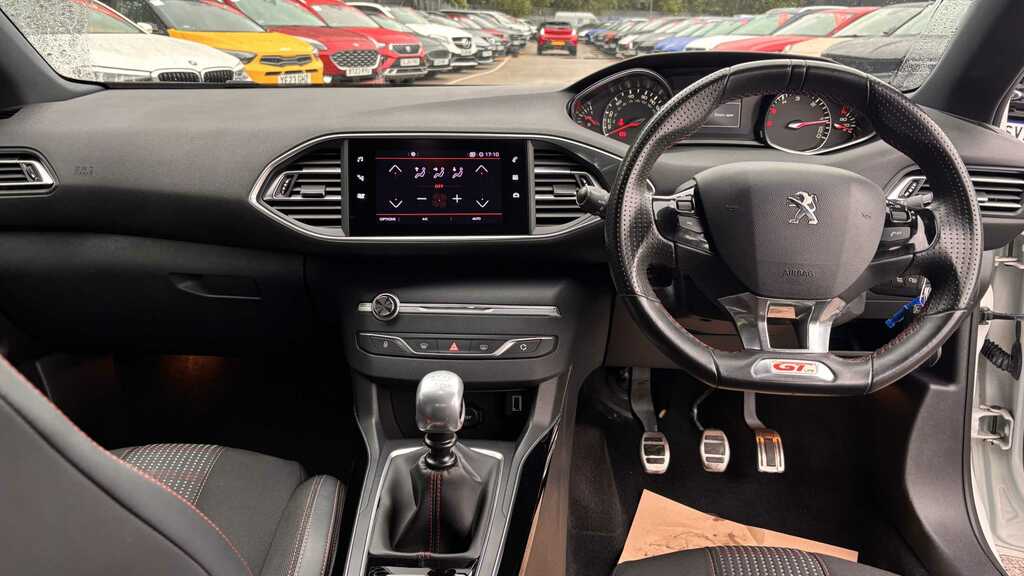 Peugeot 308 1.2 Puretech 130 Gt Line 2019 White #5