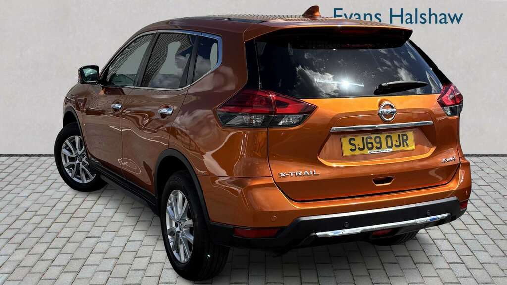 Nissan X-Trail 1.7 Dci Acenta Premium 4Wd 7 Seat 2020 Orange #2