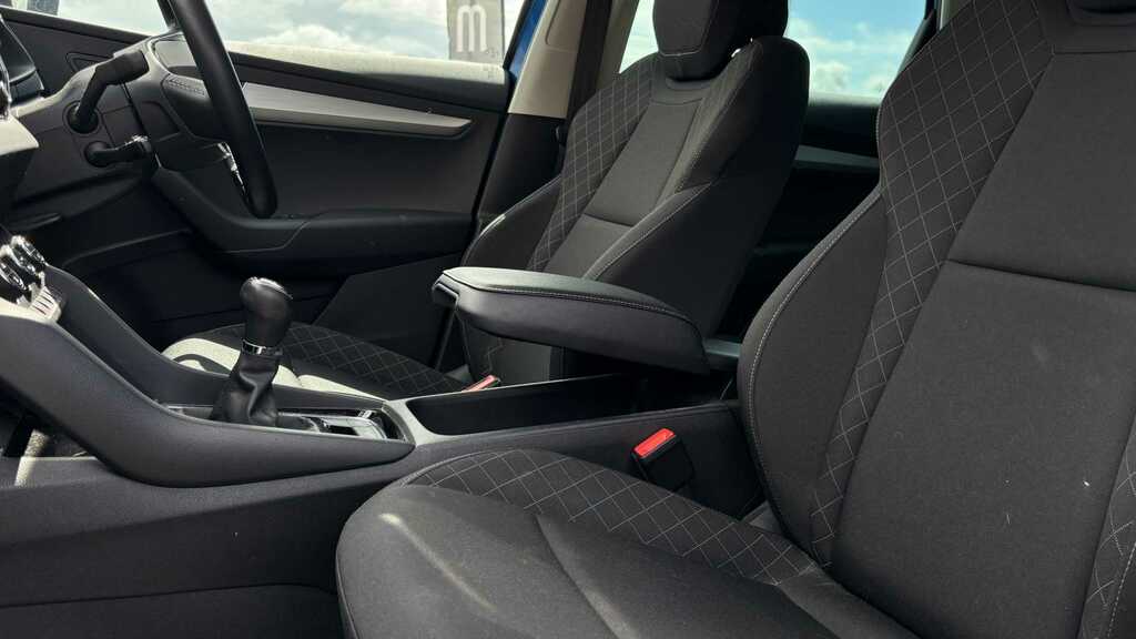 Skoda Karoq 1.5 Tsi Se Technology 2021 Blue #5