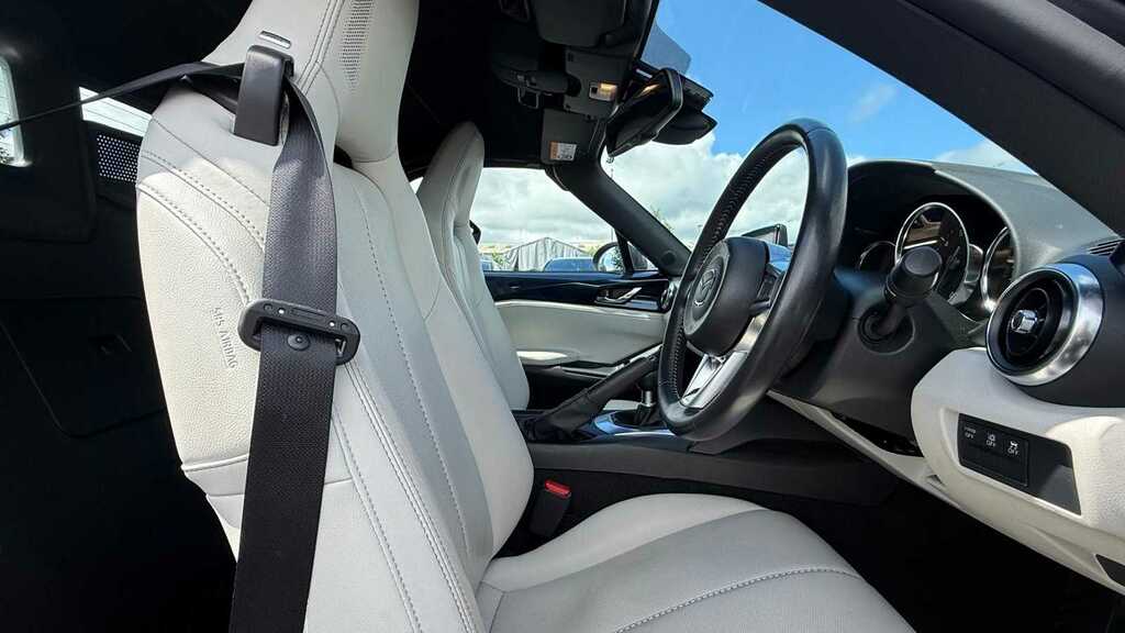 Mazda MX-5 1.5 132 Sport Venture 2021 White #3
