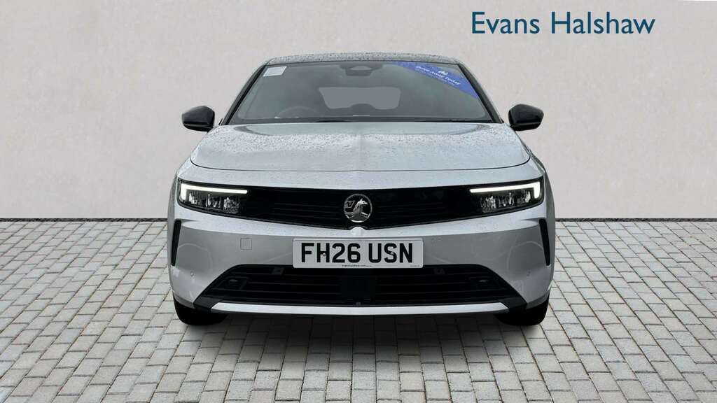 Vauxhall Astra 1.2 Turbo 130 Griffin 2026 White #5