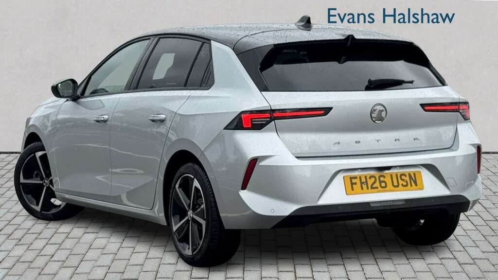 Vauxhall Astra 1.2 Turbo 130 Griffin 2026 White #2