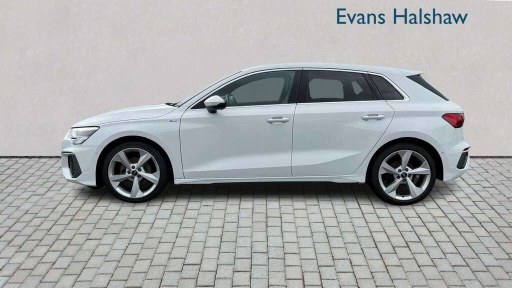 Audi A3 35 Tfsi S Line 2023 HJ73SPZ White #4