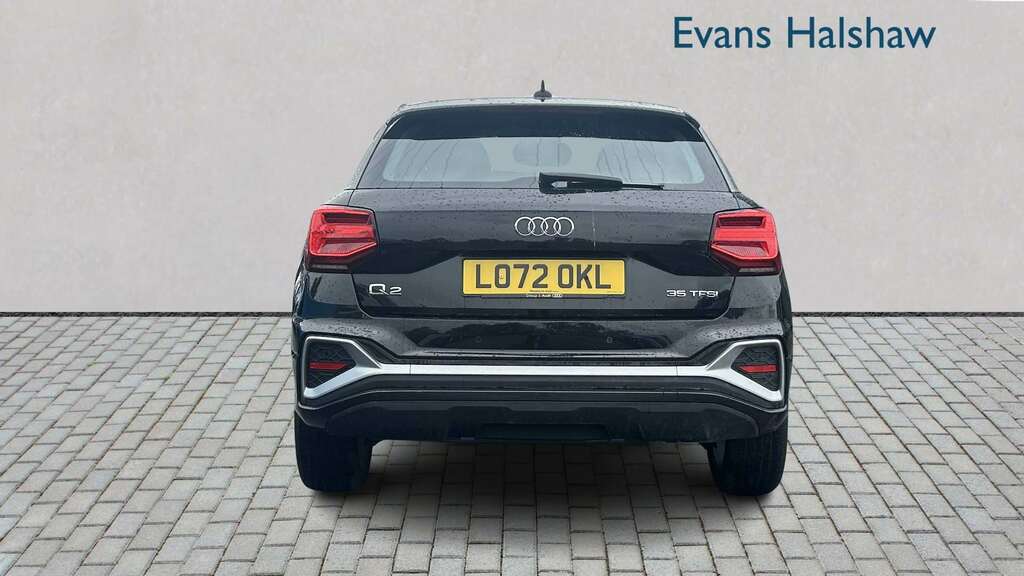 Audi Q2 35 Tfsi S Line S Tronic 2023 LO72OKL Black #5