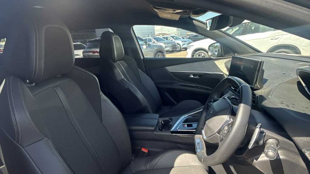 Peugeot 5008 1.5 Bluehdi Gt Eat8 2023 Grey #4