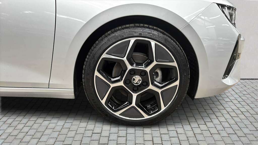 Vauxhall Astra 1.2 Turbo 130 Ultimate 2026 White #5