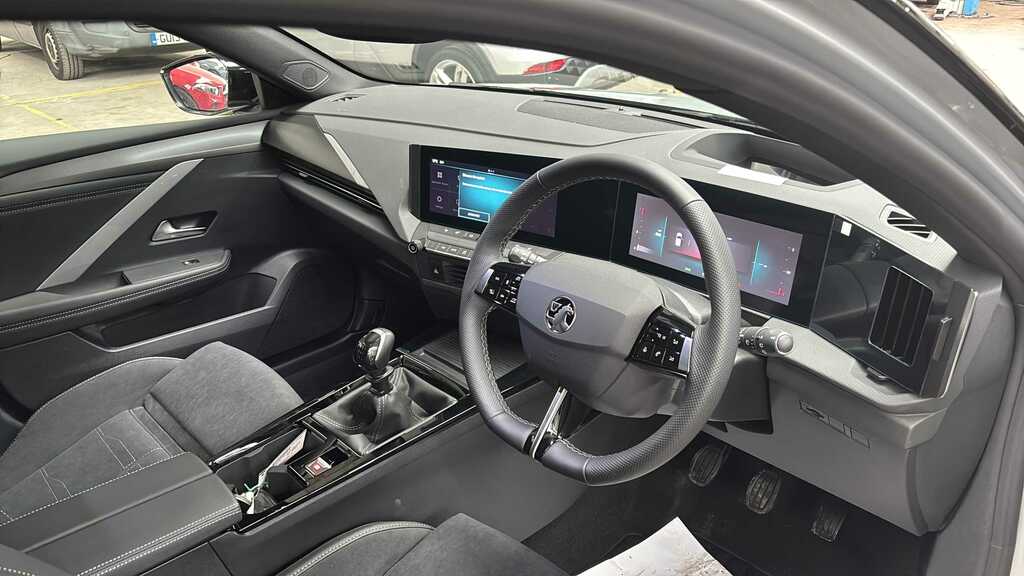 Vauxhall Astra Griffin Black #7