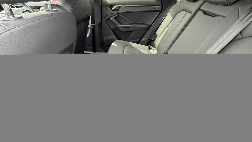 Audi Q3 35 Tfsi Black Edition 2023 CU23UGM Black #6