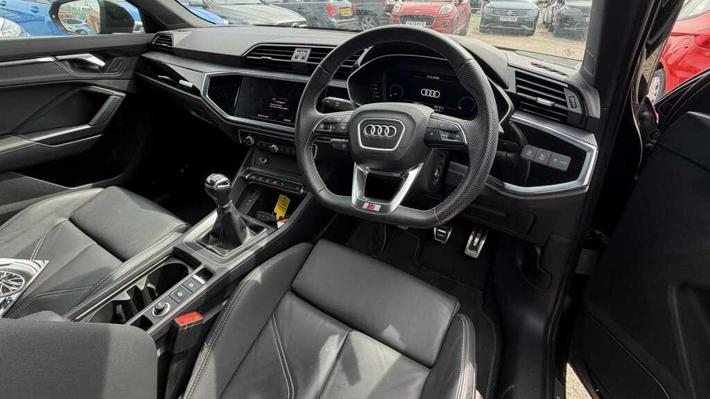 Audi Q3 35 Tfsi Black Edition 2023 CU23UGM Black #5