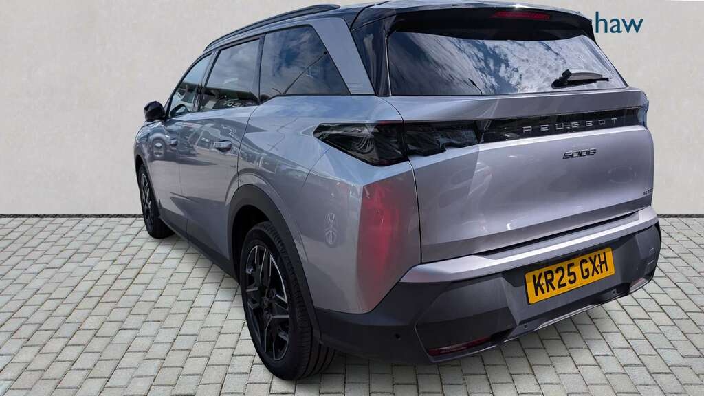 Peugeot 5008 1.2 Hybrid 136 Gt E-dsc6 2025 #2