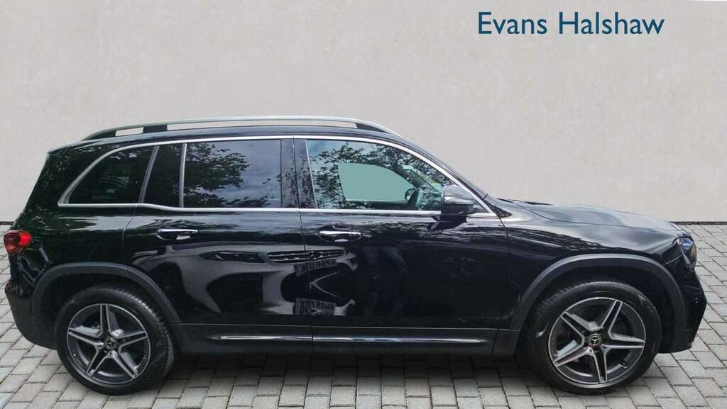 Mercedes-Benz GLB Class 220D 4Matic Amg Line Executive 8G-tronic 2024 KR24WPU Black #3