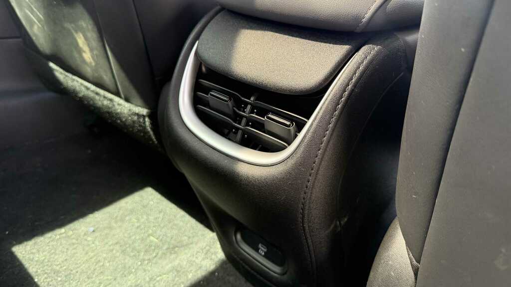 MG IM5 75Kwh Standard Range Saloon Black #9