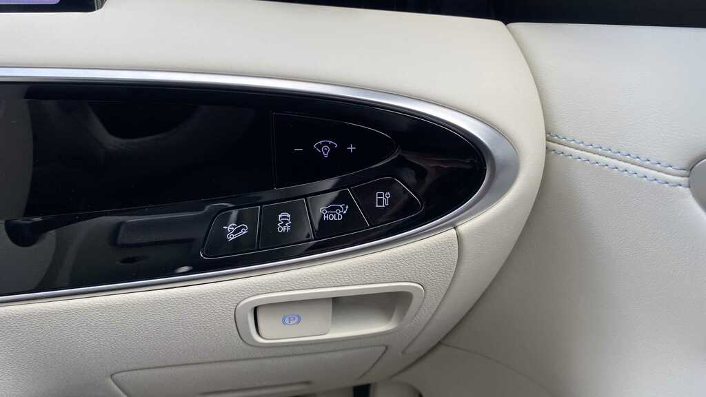 Genesis GV70 2.2D 201 Luxury Awd 2026 Green #14