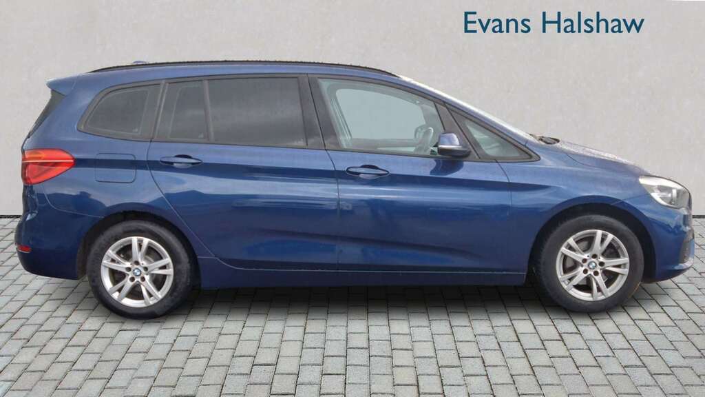 BMW 2 Series 216D Se 2017 Blue #5