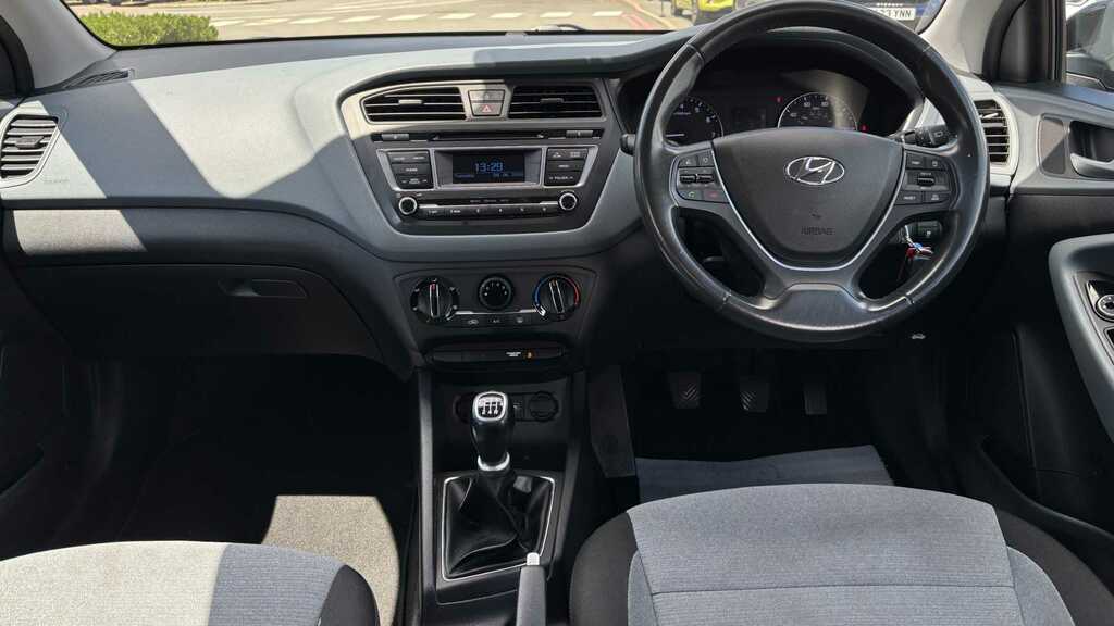 Hyundai I20 1.2 Se 2016 Black #6