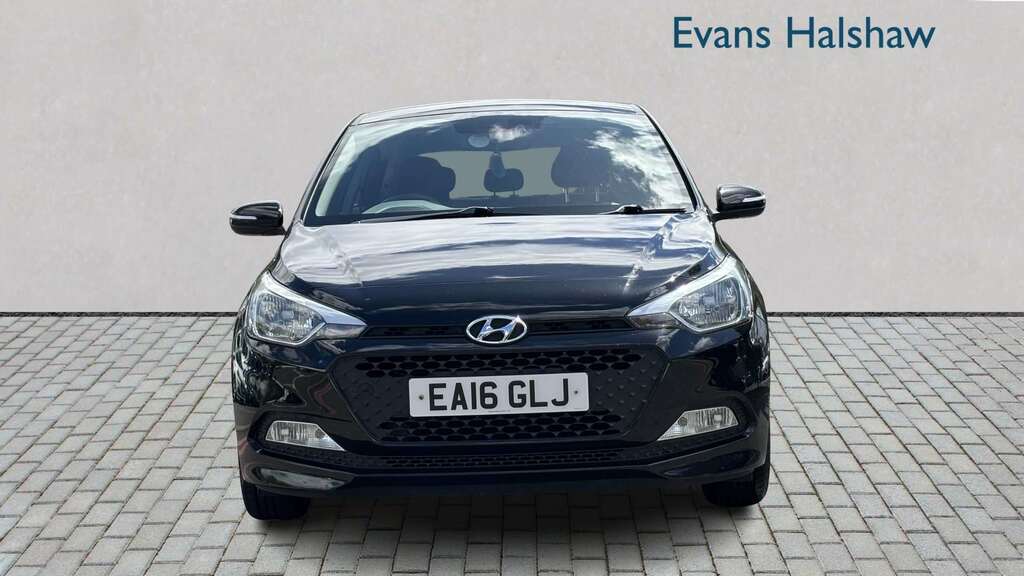 Hyundai I20 1.2 Se 2016 Black #3