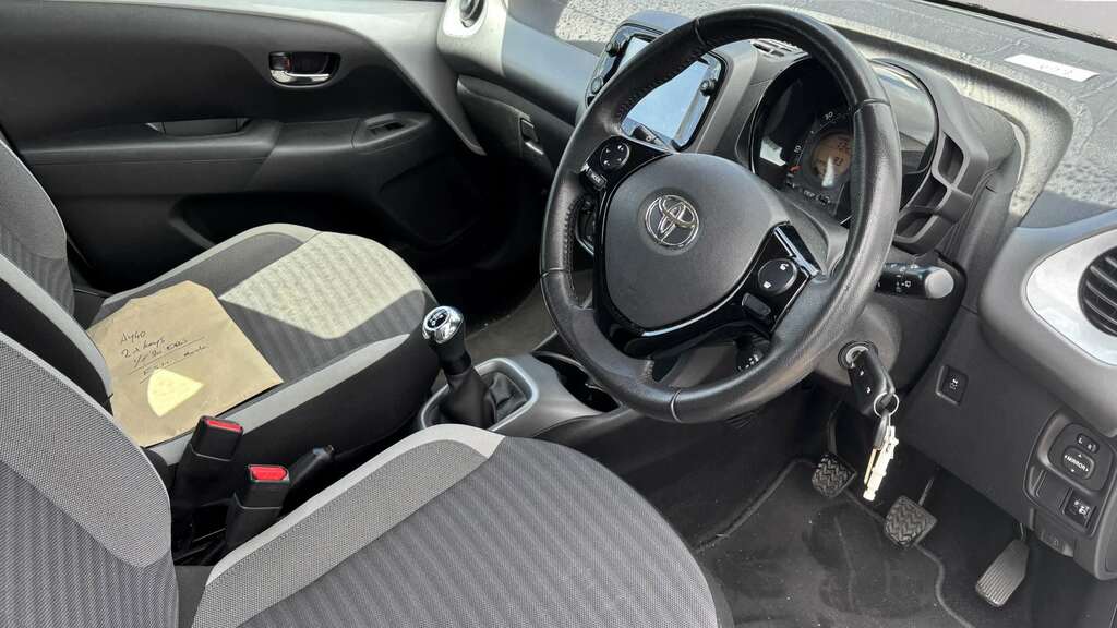 Toyota Aygo 1.0 Vvt-i X-play 2020 Silver #6