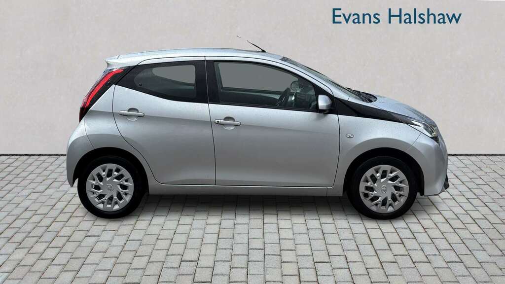 Toyota Aygo 1.0 Vvt-i X-play 2020 Silver #3