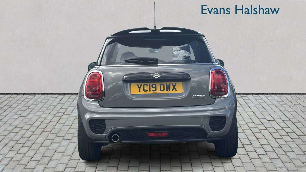 Mini Hatch 1.5 Cooper Sport II 2019 YC19DWX Grey #5