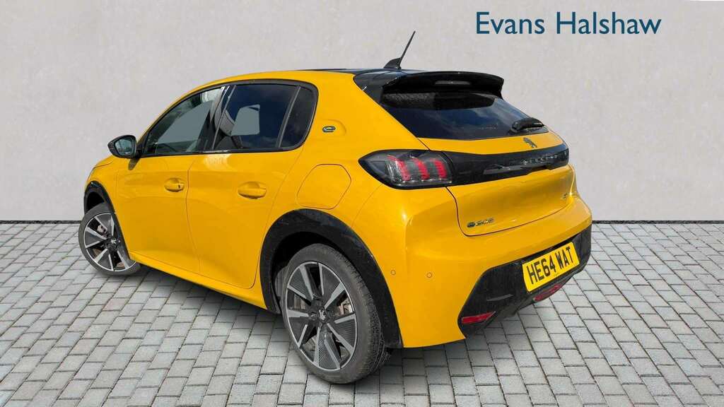 Peugeot e-208 100Kw Gt 50Kwh 2022 Yellow