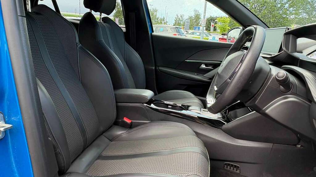 Peugeot e-2008 2008 Allure Premium Ev Black #8