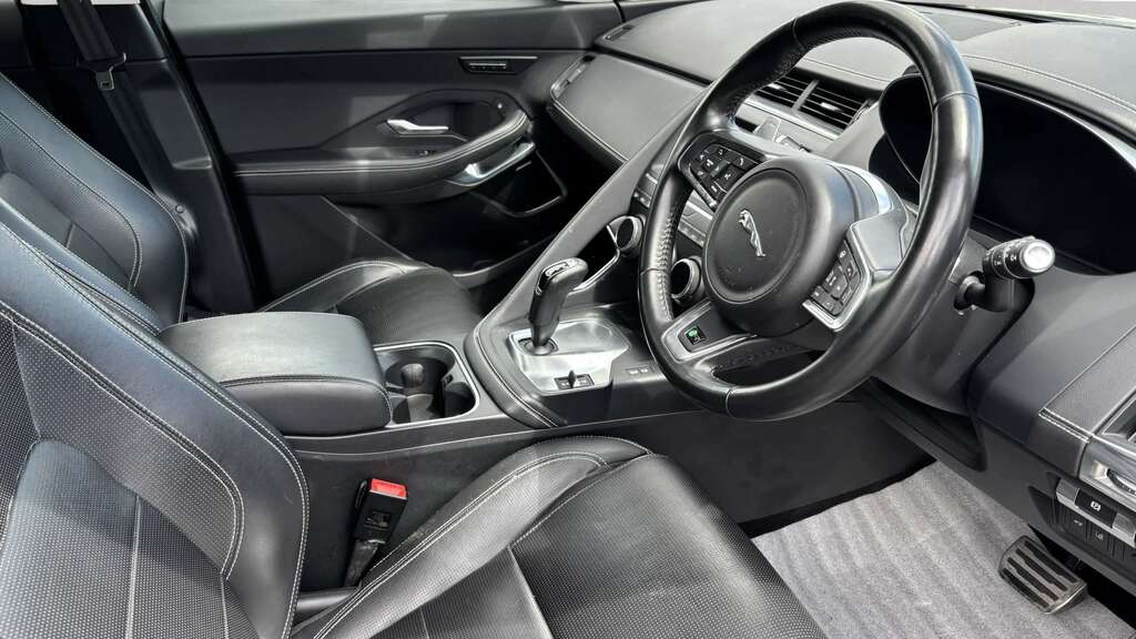 Jaguar E-Pace 2.0 R-dynamic Hse 2018 Grey #3