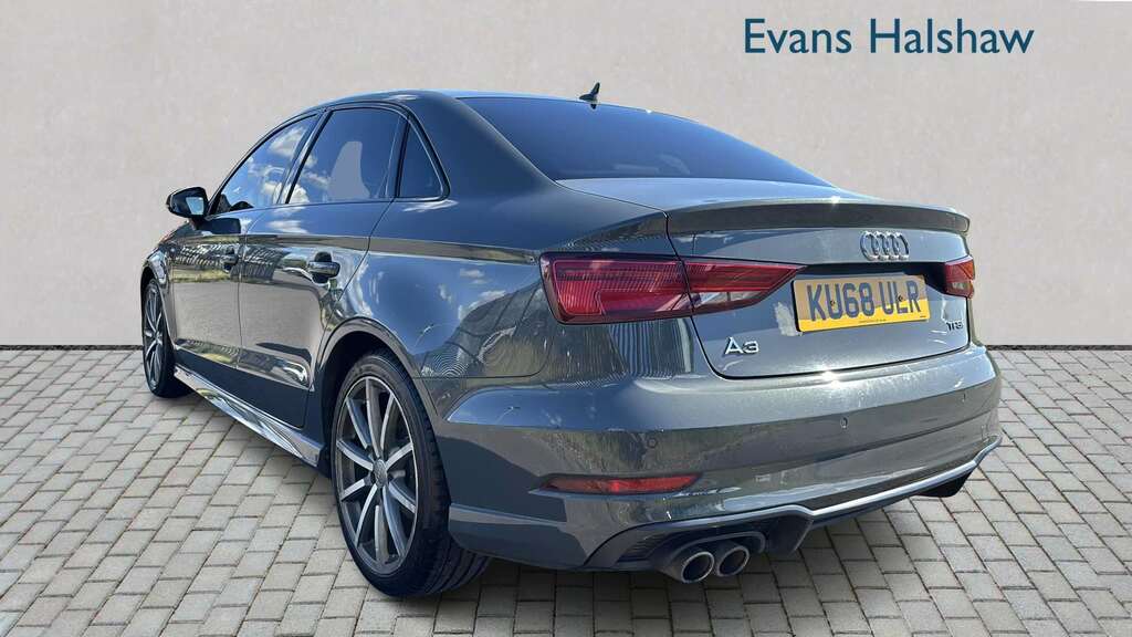 Audi A3 1.5 Tfsi Black Edition S Tronic 2018 Grey