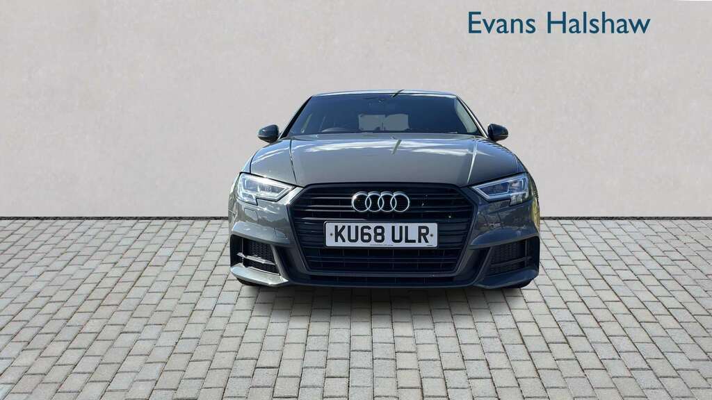 Audi A3 1.5 Tfsi Black Edition S Tronic 2018 KU68ULR Grey #2