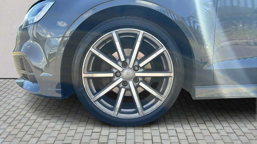 Audi A3 1.5 Tfsi Black Edition S Tronic 2018 KU68ULR Grey #4