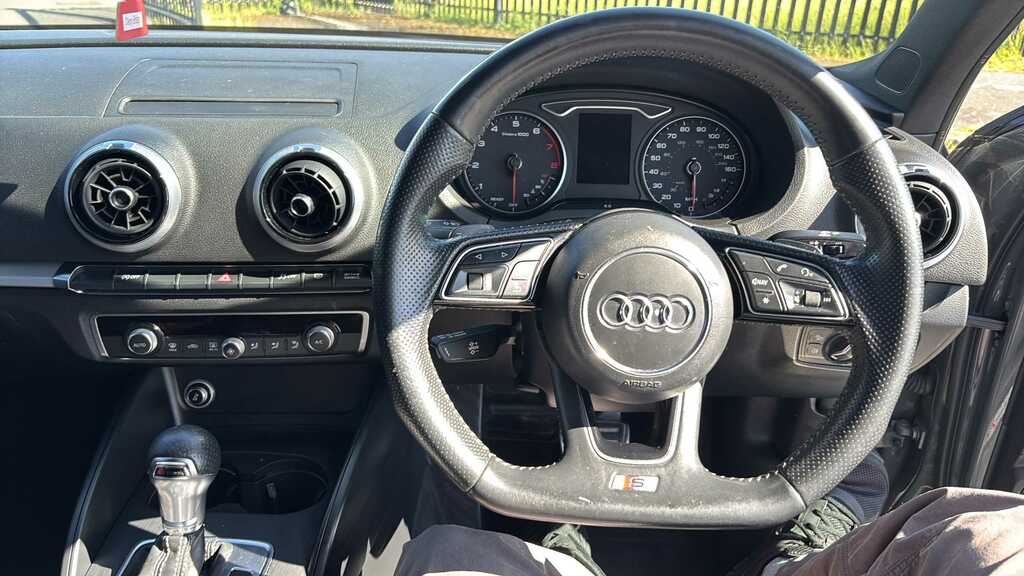 Audi A3 1.5 Tfsi Black Edition S Tronic 2018 KU68ULR Grey #6