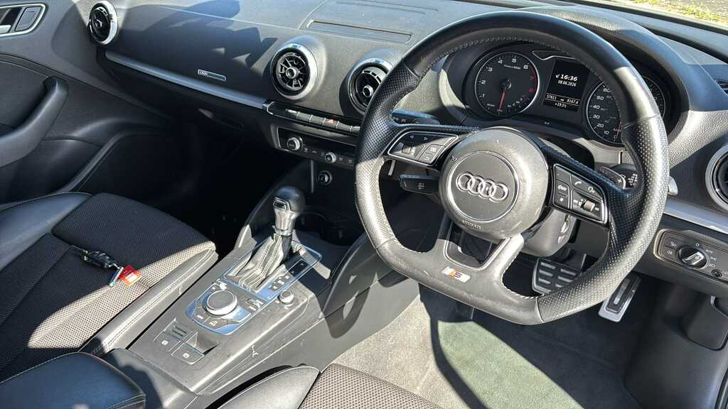 Audi A3 1.5 Tfsi Black Edition S Tronic 2018 KU68ULR Grey #5